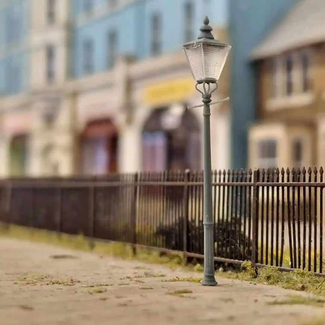2607-043 O Gauge - Detailing - GWR No2 Column Circular Lamps x5 - Image 2