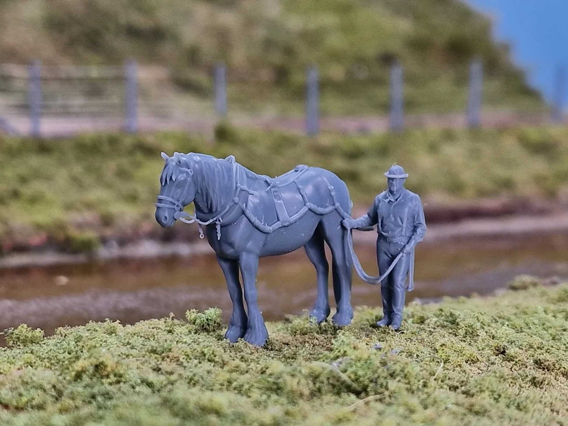 31303-043 O Gauge - Pets, Wildlife & Livestock - Barge Horse and Bargeman - Image 2