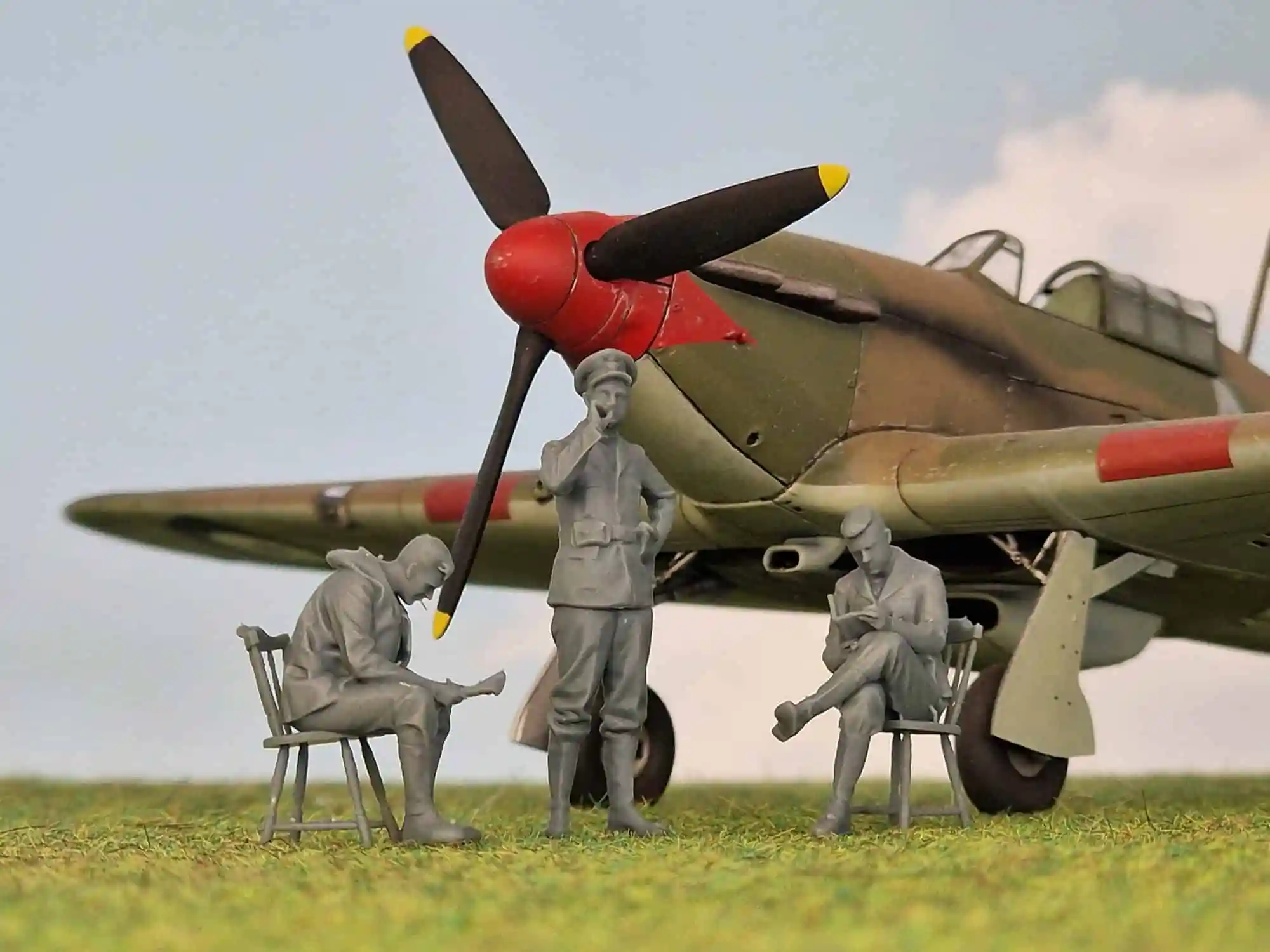 50203-076 1:76 Scale RAF Through the Ages - World War Two - RAF Dispersals scene 3 - Image 2