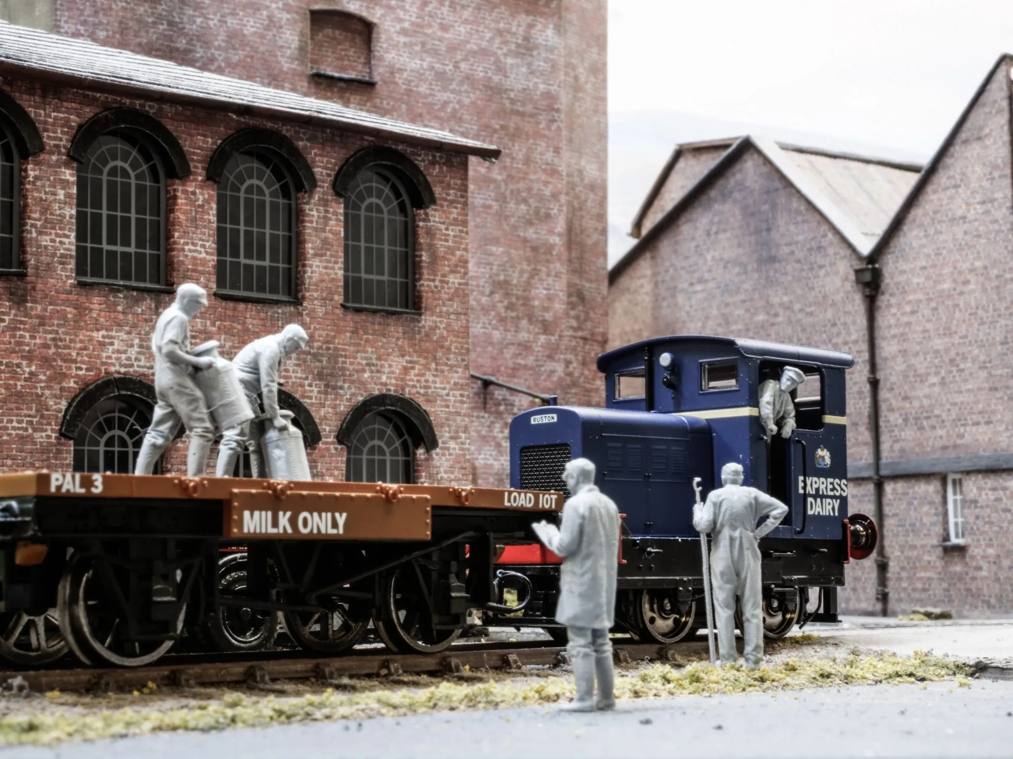 9010-076 OO Gauge 1948-1968 British Railways - Creamery Shunter Bundle - Image 2