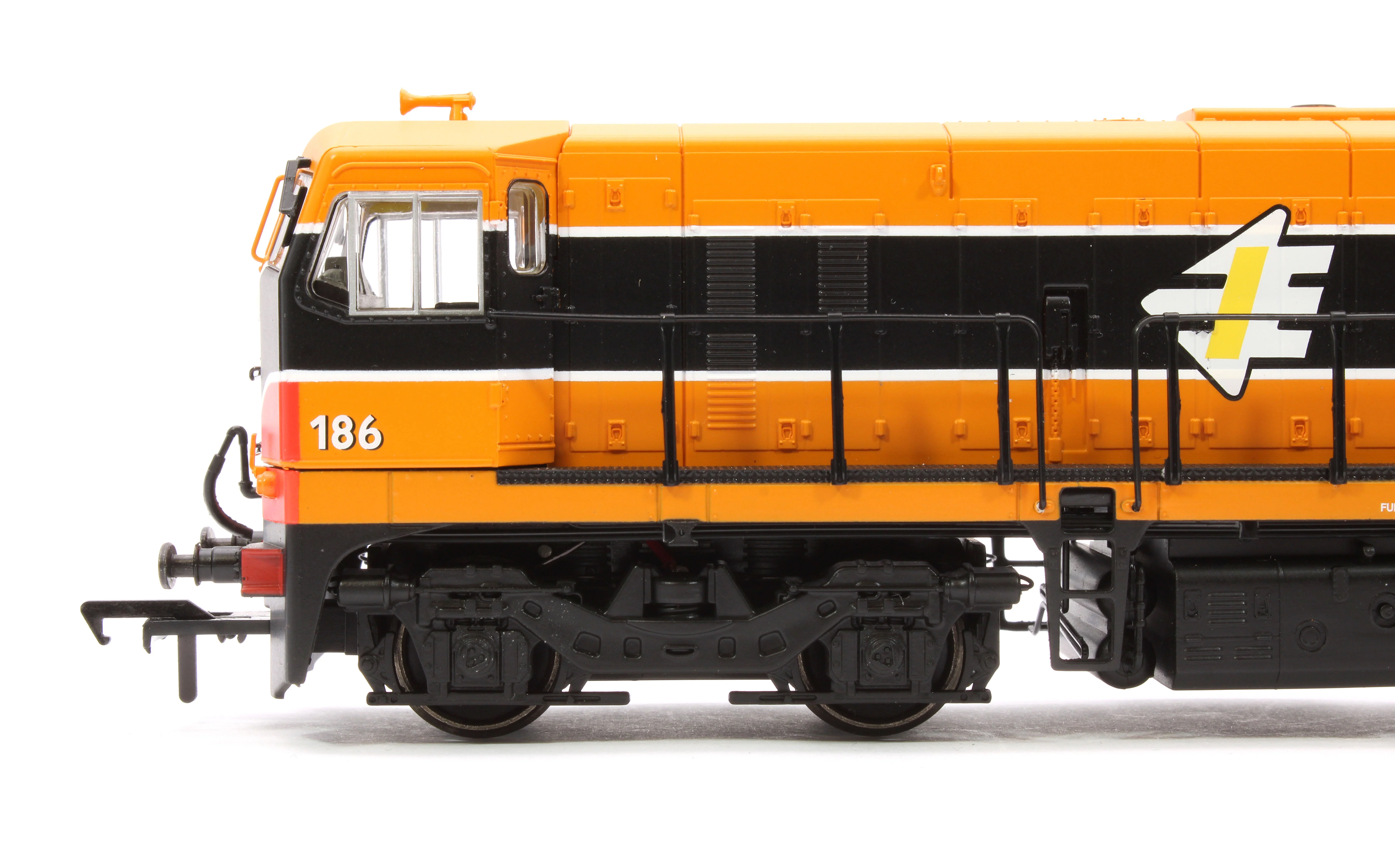 MM0186A Class 181 Iarnród Éireann (IE) no. 186 Diesel Locomotive - Image 7