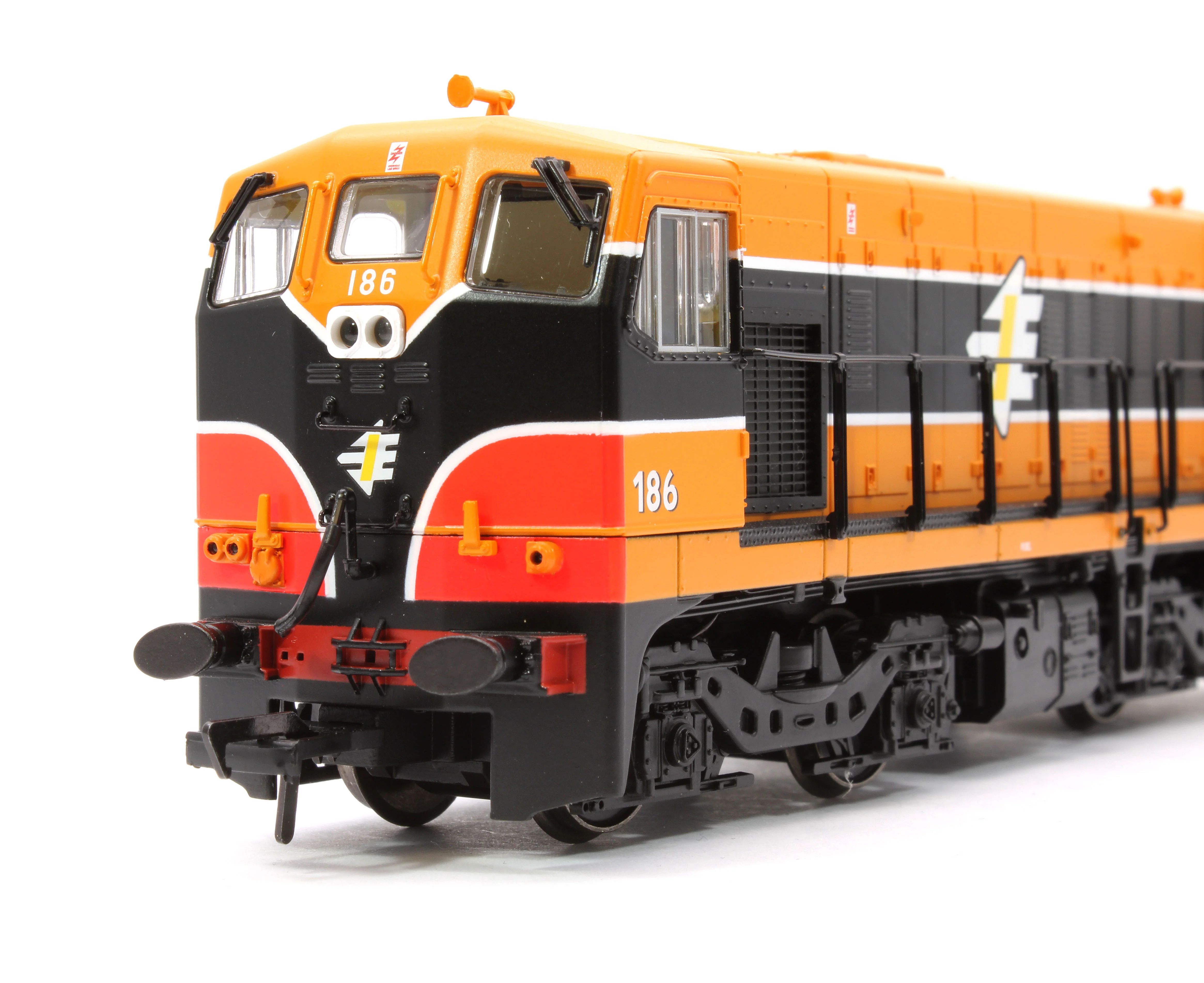 MM0186A Class 181 Iarnród Éireann (IE) no. 186 Diesel Locomotive - Image 9