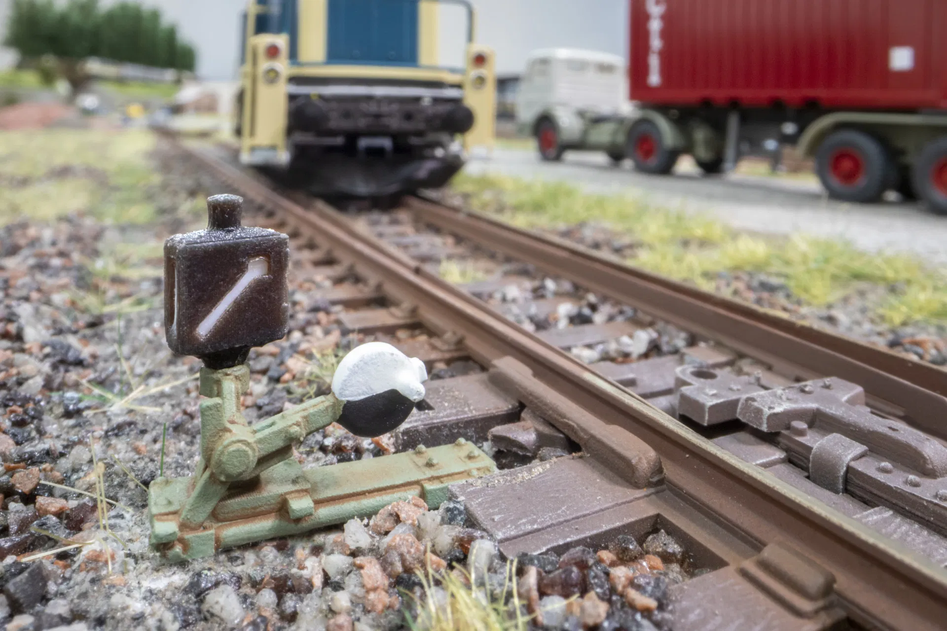 N13911 Control Lever w/Signal Lantern RH 3D Mini 5pcs (Pre-Built) - N Scale