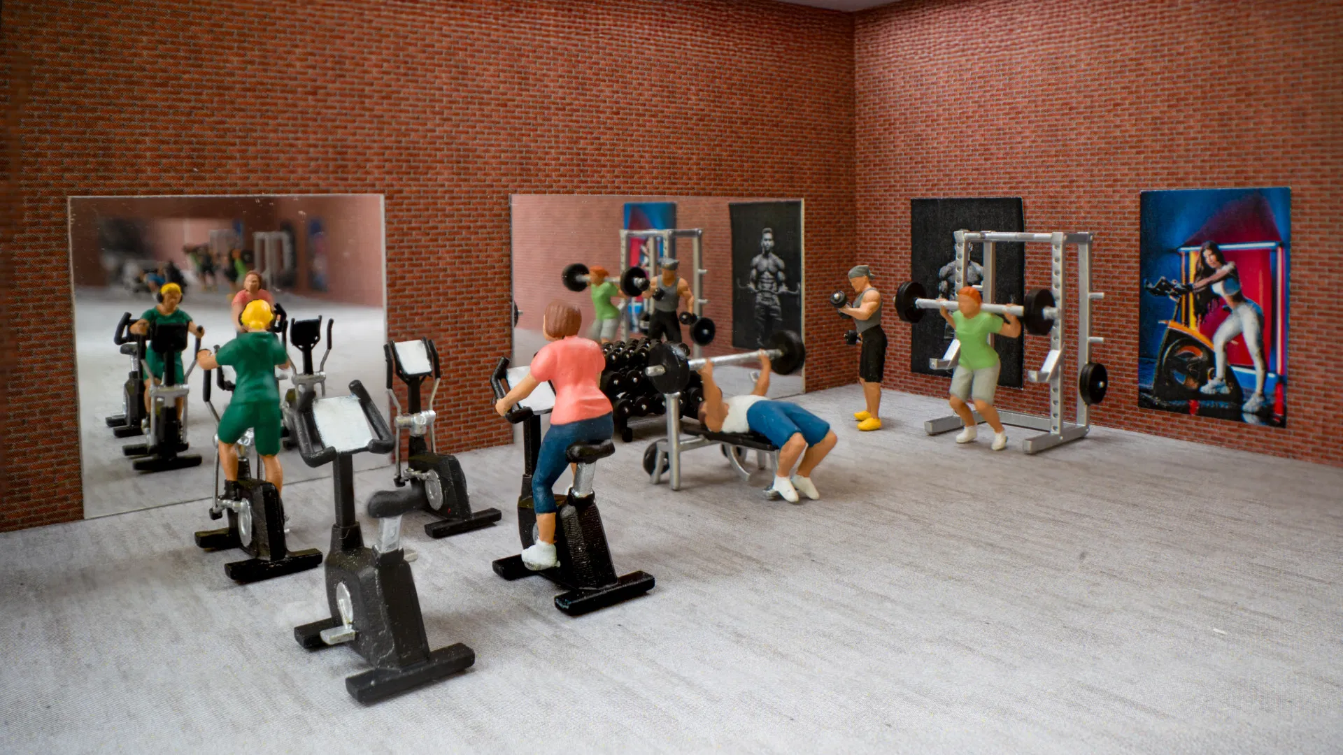 N16292 Gym Themed Figure Set