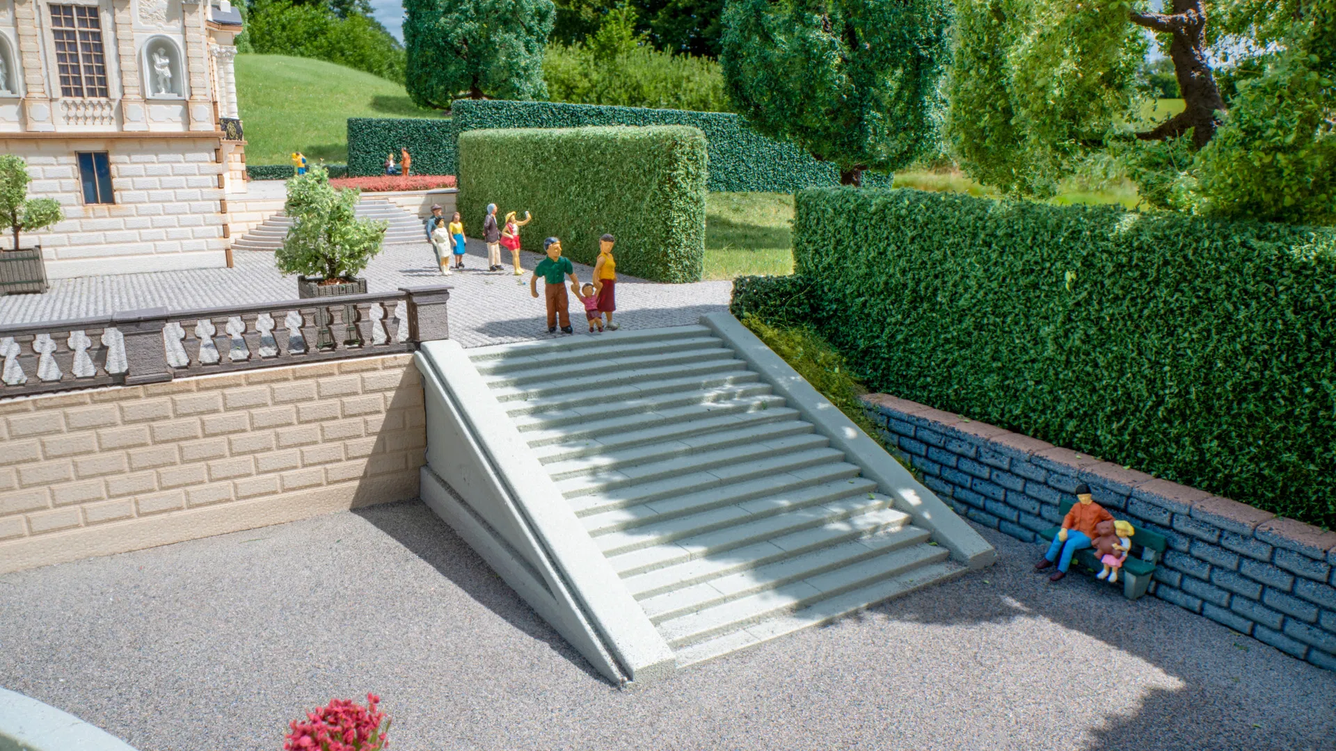 N58316 Straight Open Air Staircase Hard Foam (Pre-Built)