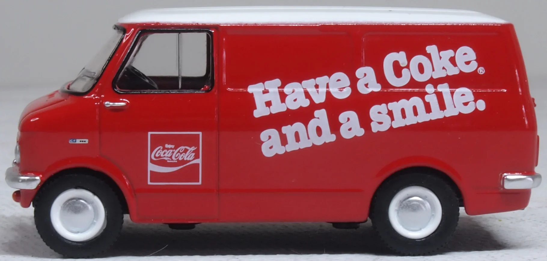 76CFV005CC Bedford CF Coca Cola - Image 3