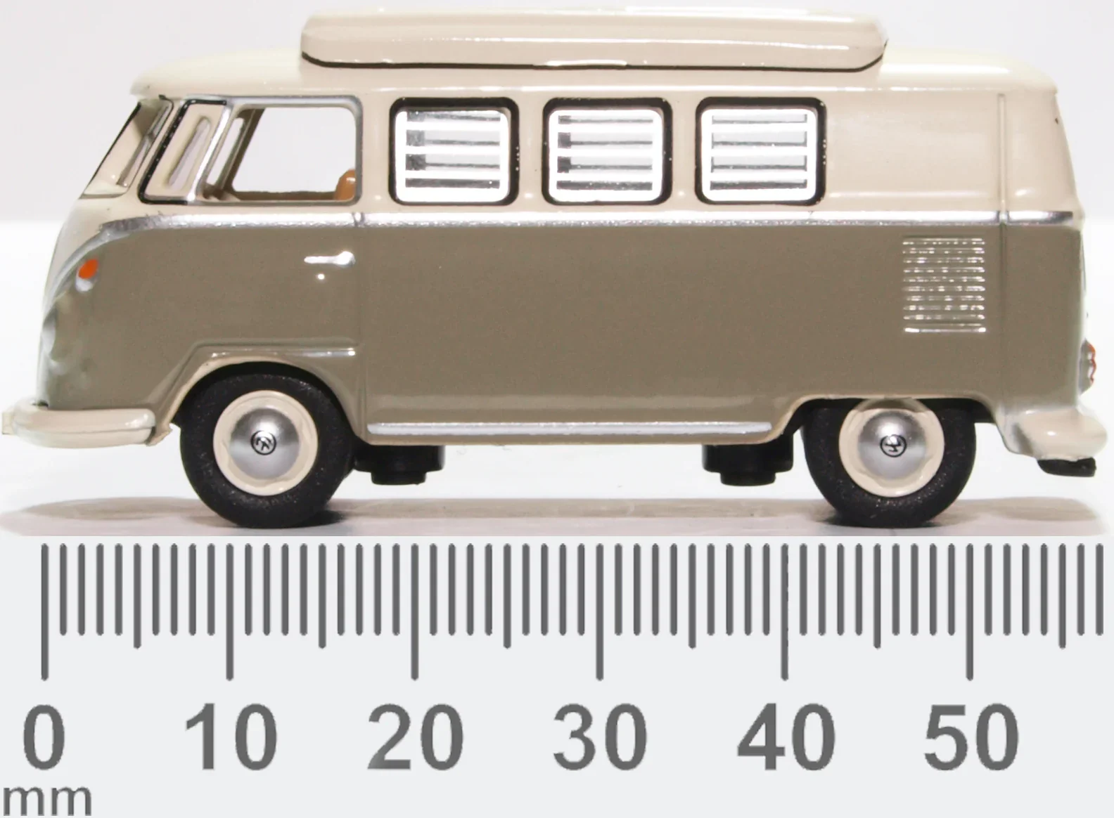 76VWS006 VW T1 Camper Mouse Grey/Pearl White - Image 6