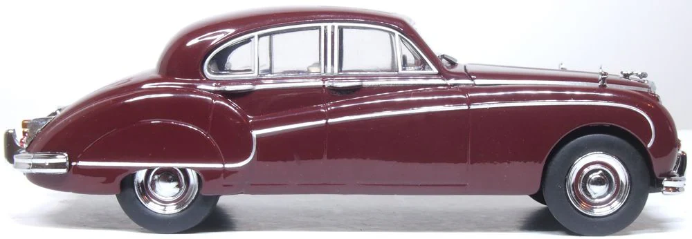 43JAG9005 Jaguar MkIX Imperial Maroon - Image 4