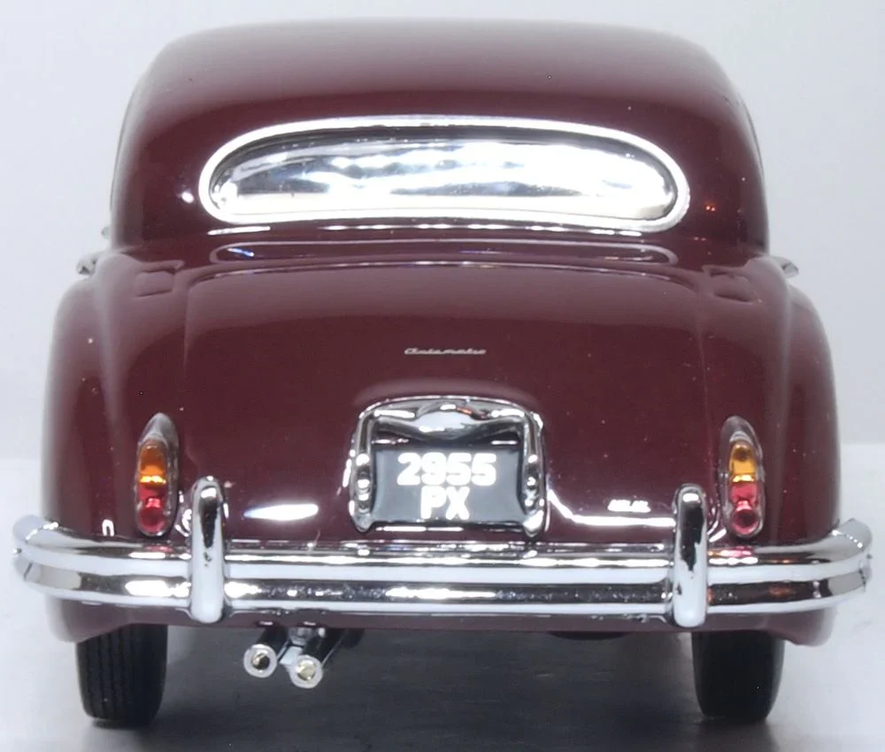43JAG9005 Jaguar MkIX Imperial Maroon - Image 5