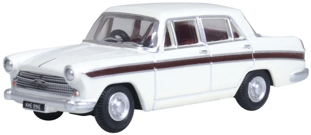 76ACF007 Austin Cambridge Snowberry White/embassy Maroon