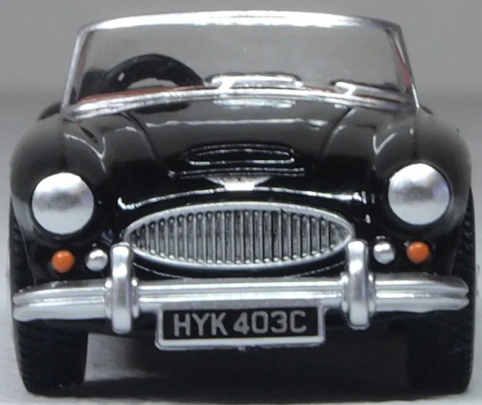 76AH3006 Austin Healey 3000 Black/Burgundy - Image 2