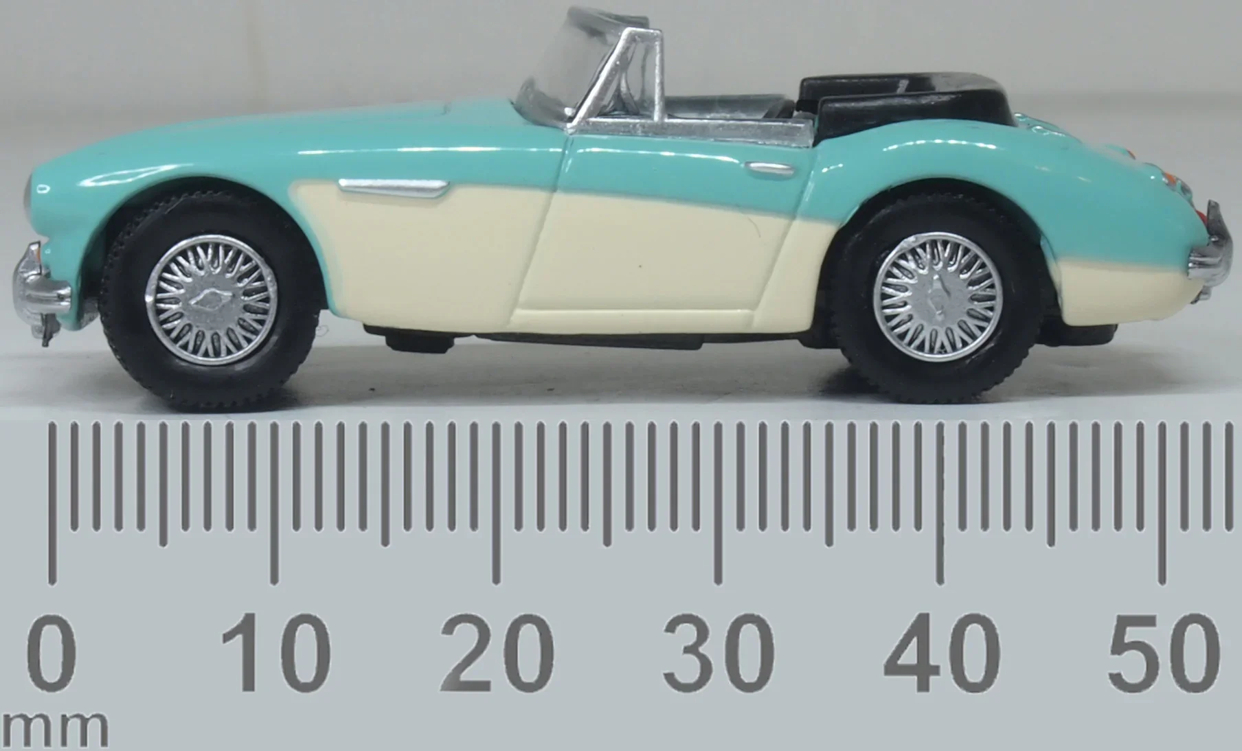 76AH3007 Austin Healey 3000 Florida Green/Ivory White - Image 6