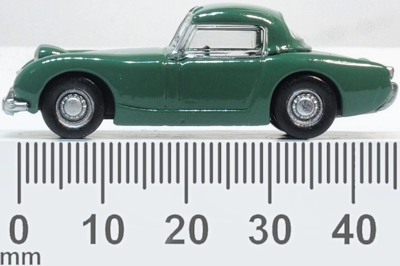 76AHF003 Austin Healey Frogeye Sprite Leaf Green - Image 6