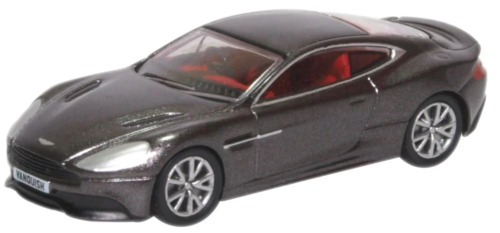 76AMV003 Aston Martin Vanquish Coupe Quantum Silver