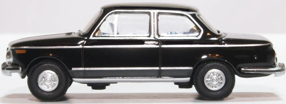 76BM02004 BMW 2002 Black - Image 3