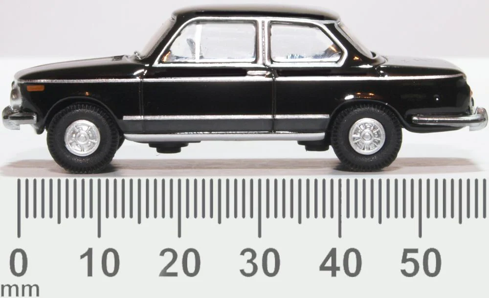 76BM02004 BMW 2002 Black - Image 6