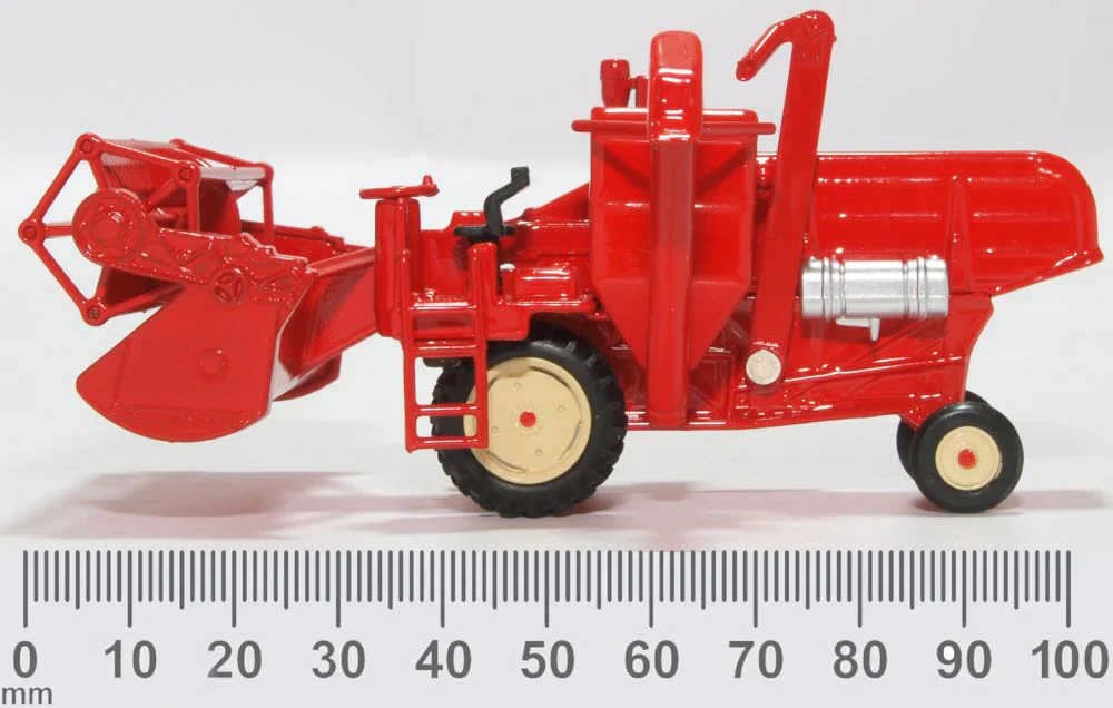76CHV001 Combine Harvester Red - Image 6