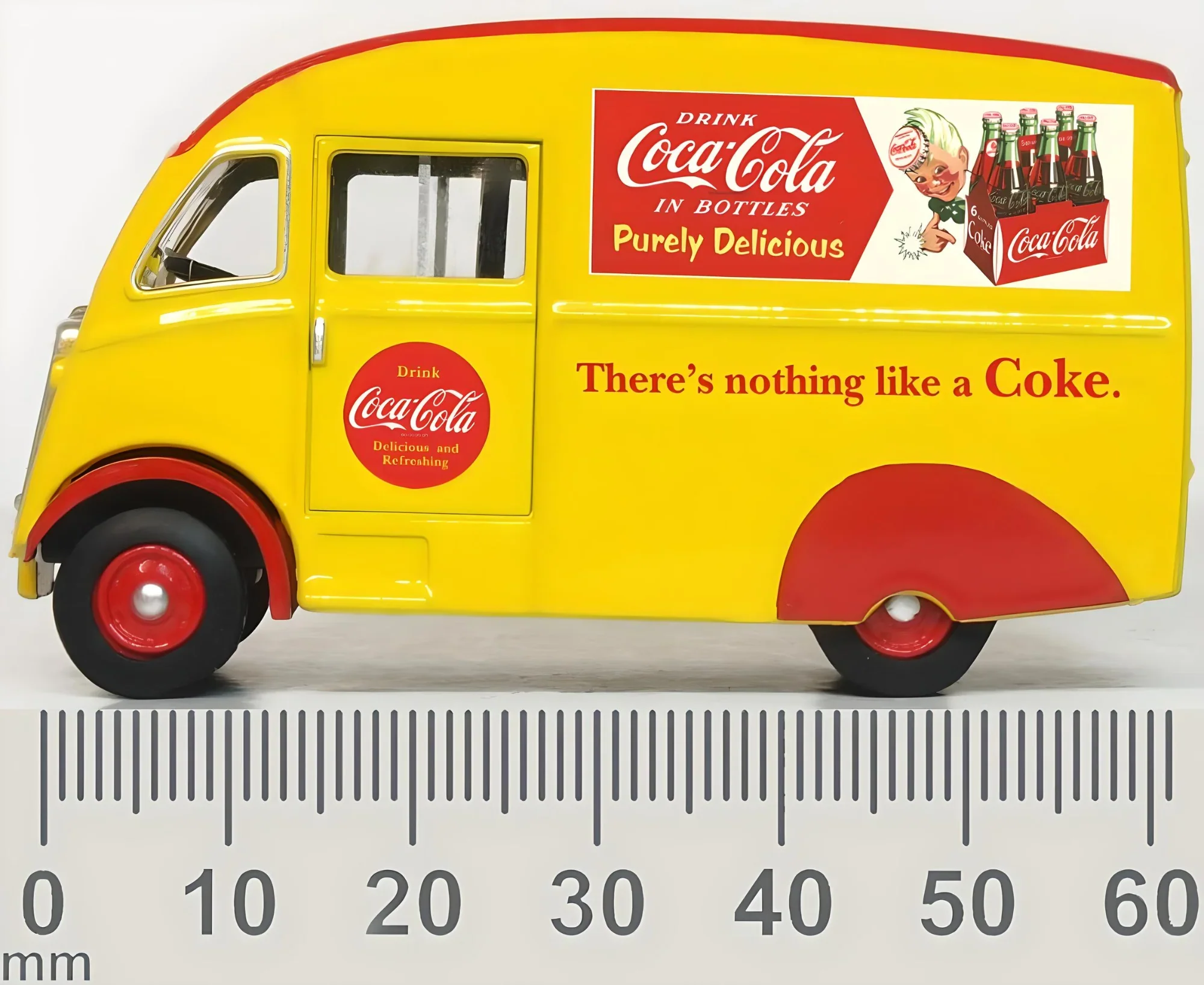 76CM010CC Commer Q25 Van Coca Cola - Image 6