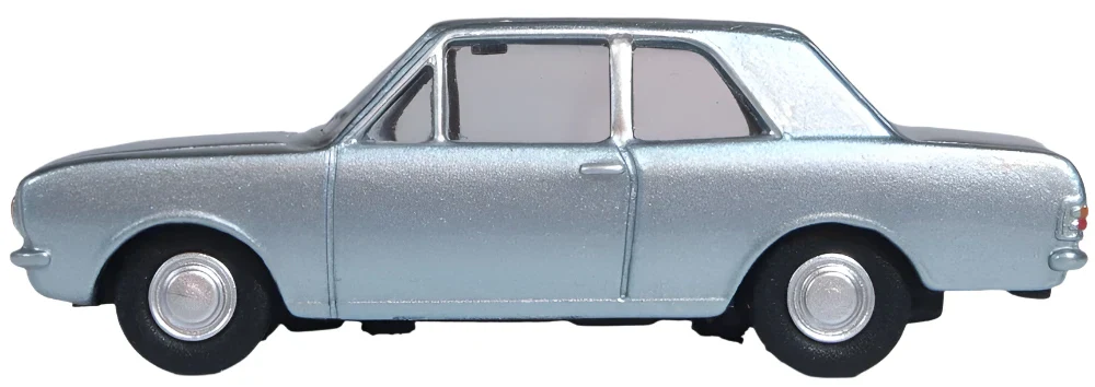76COR2009 Ford Cortina MkII Blue Mink - Image 3
