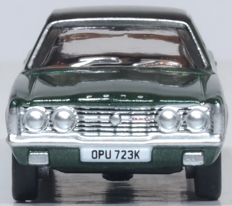 76COR3010 Ford Cortina MkIII Evergreen - Image 2