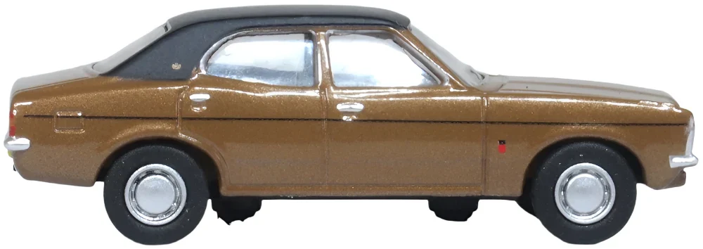 76COR3011 Ford Cortina Mk3 Tawny - Image 4