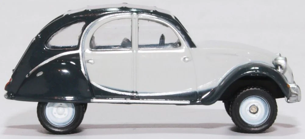 76CT006 Citroen 2CV Charleston Cormorant Grey/Midnight Grey - Image 4