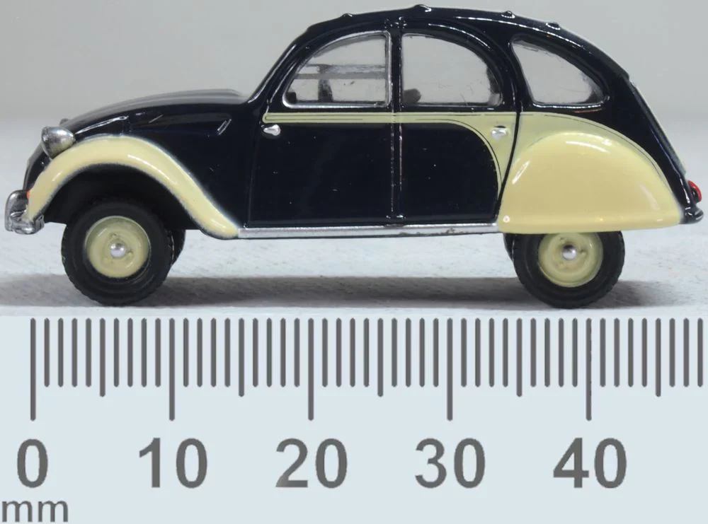 76CT008 Citroen 2CV Dolly Blueberries & Cream - Image 6