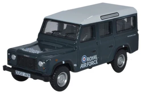76DEF013 Land Rover Defender Station Wagon RAF