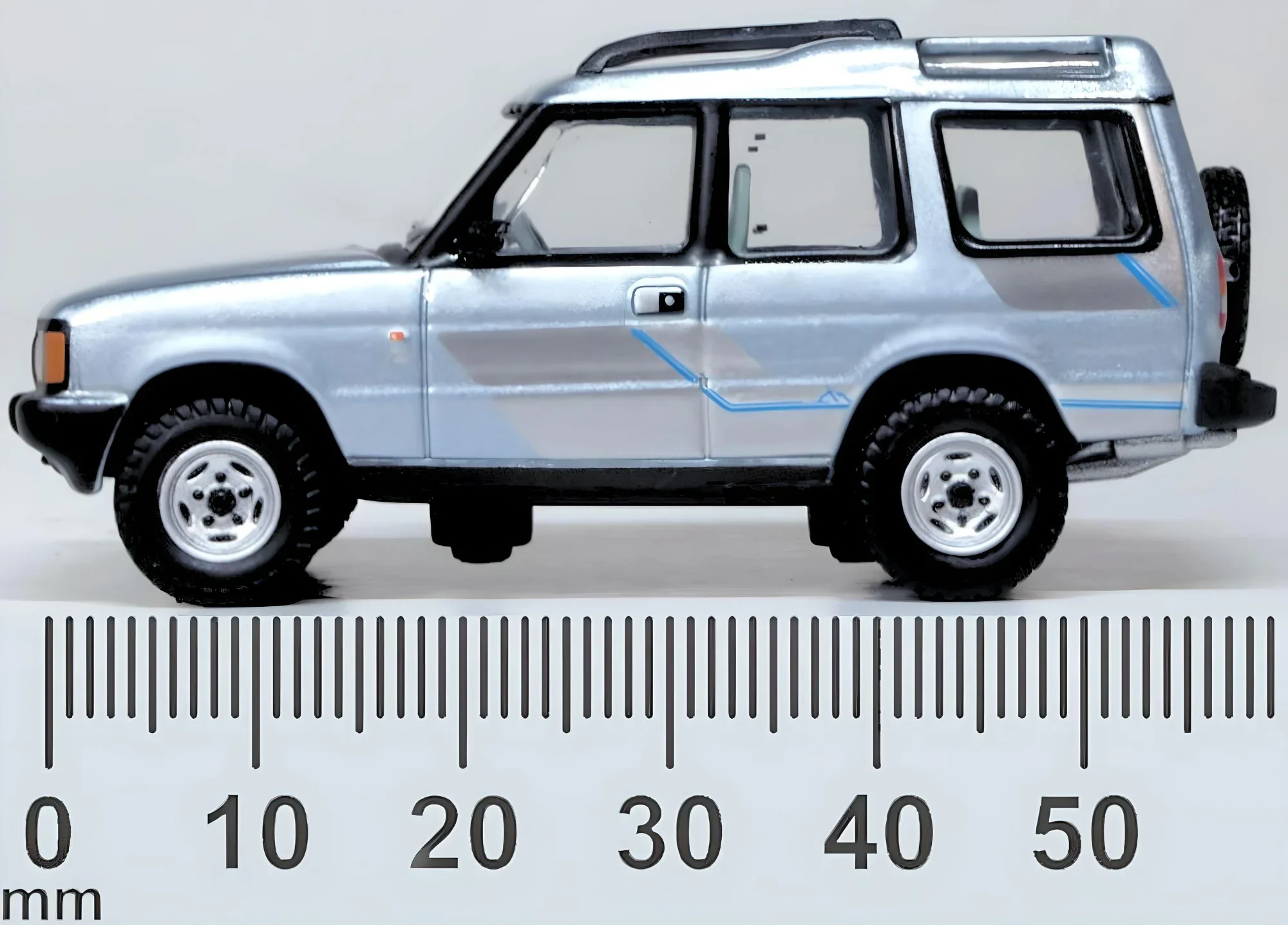 76DS1002 Land Rover Discovery 1 Mistrale - Image 6