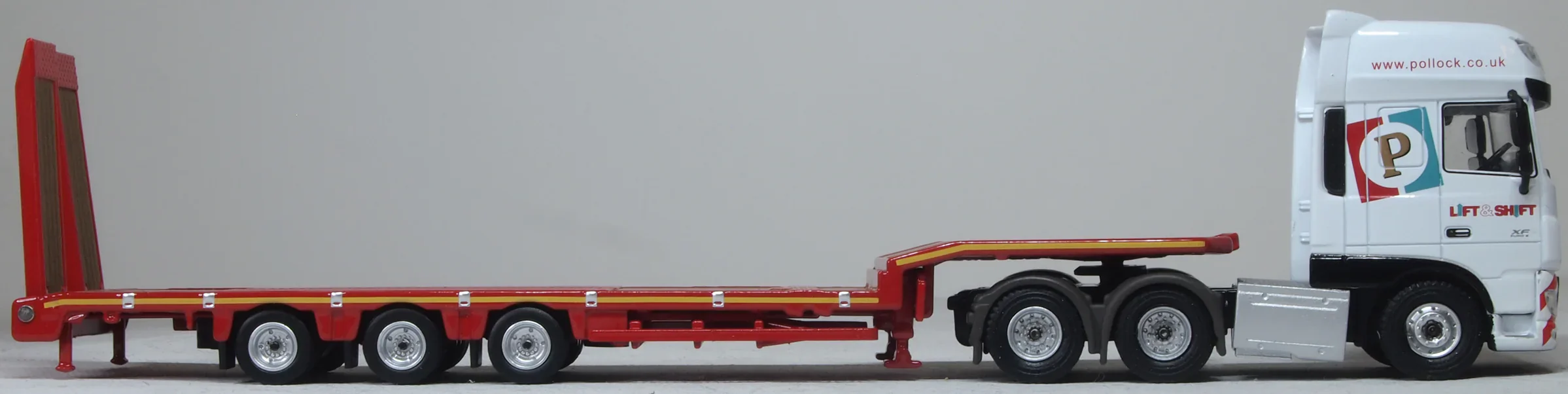 76DXF007 DAF XF Euro 6 Semi Low Loader Pollock Lift & Shift - Image 3