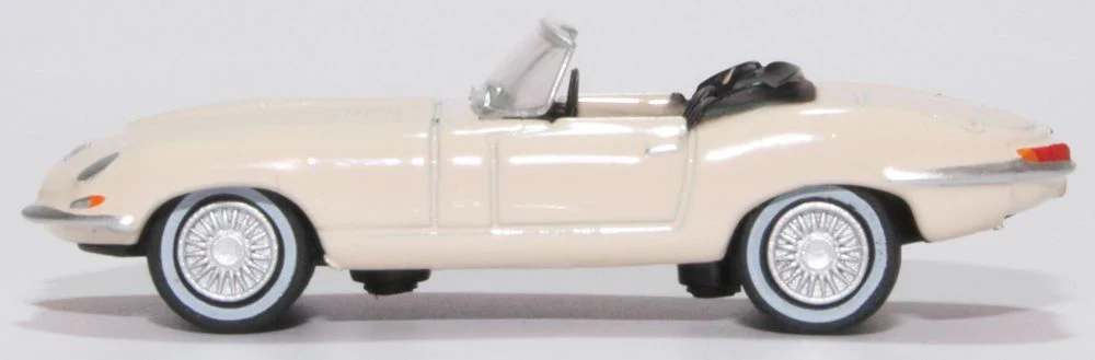 76ETYP013 Jaguar E Type White - Image 2