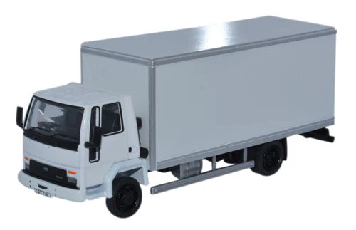76FCG002 Ford Cargo Box Van White