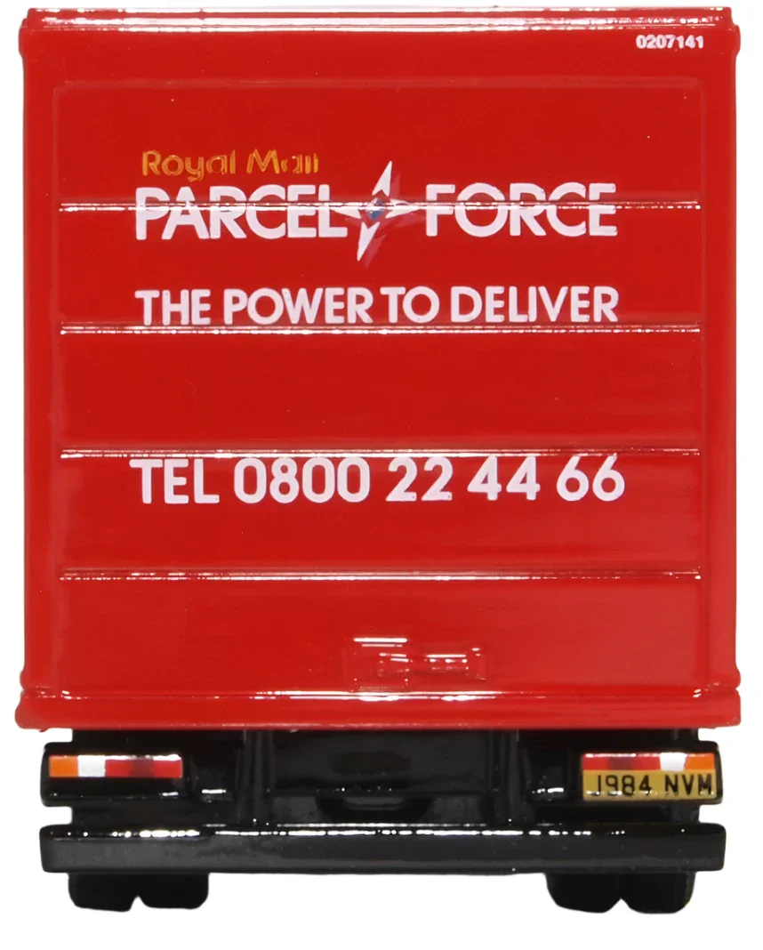 76FCG005 Ford Cargo Box Van Parcelforce - Image 5