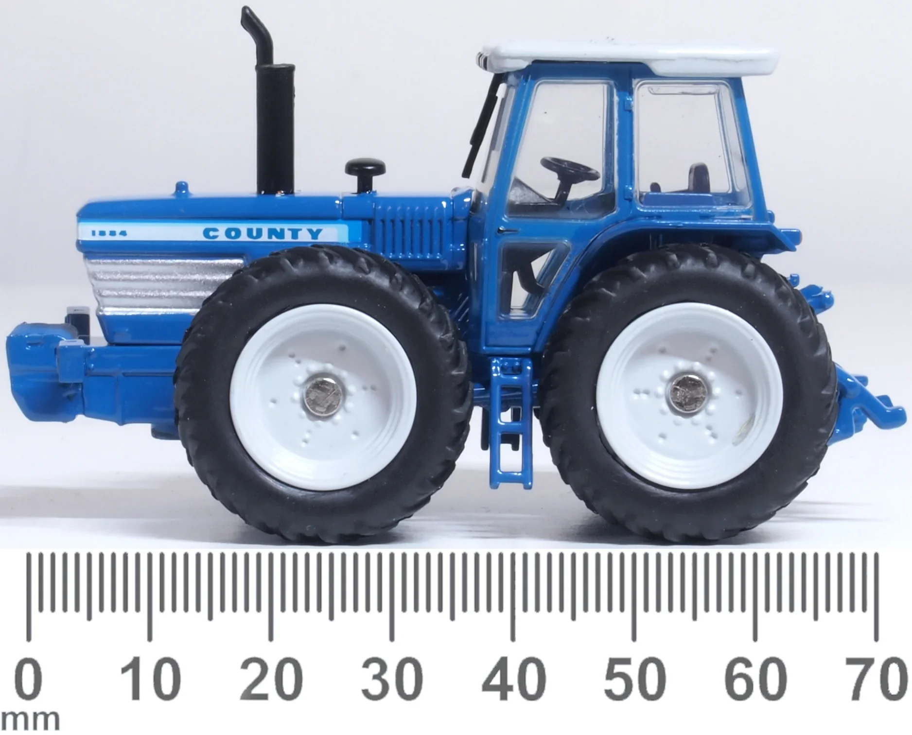 76FCT001 Ford County Tractor Blue - Image 6