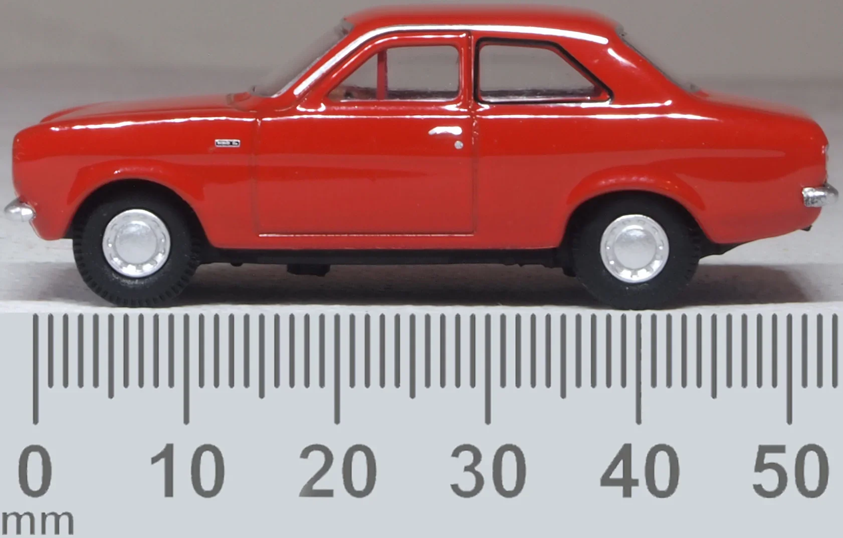 76FE005 Ford Escort Mk1 Sunset Red - Image 6