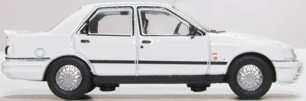 76FS005 Ford Sierra Sapphire Diamond White - Image 4