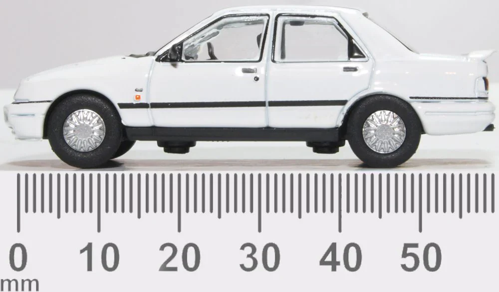 76FS005 Ford Sierra Sapphire Diamond White - Image 6