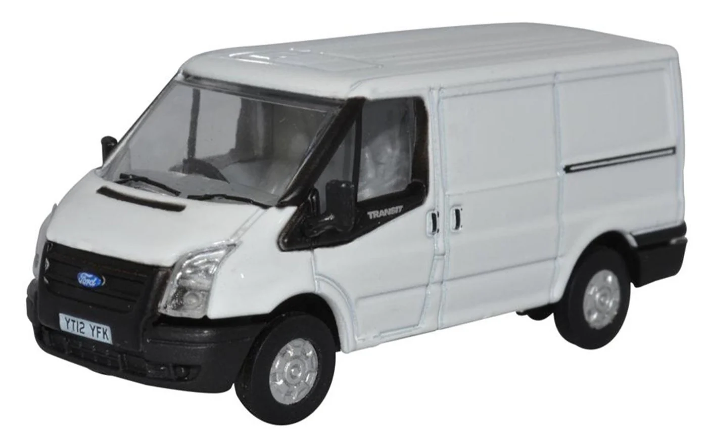 76FT036 Ford Transit Mk 5 SWB Low Roof Frozen White