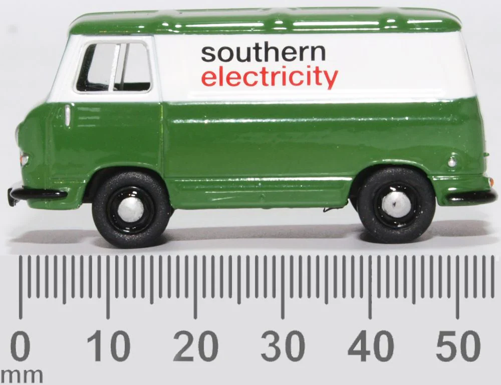 76J4003 Austin J4 Van Southern Electricity - Image 6