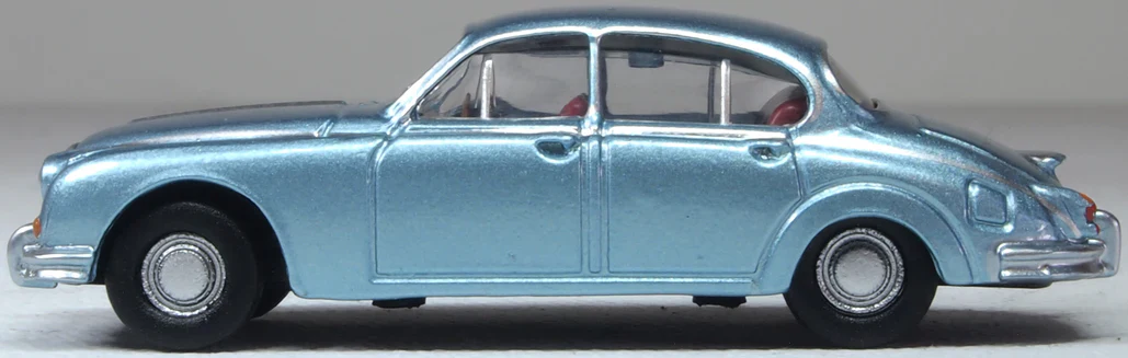 76JAG2008 Jaguar Mk2 Opalescent Silver Blue - Image 3