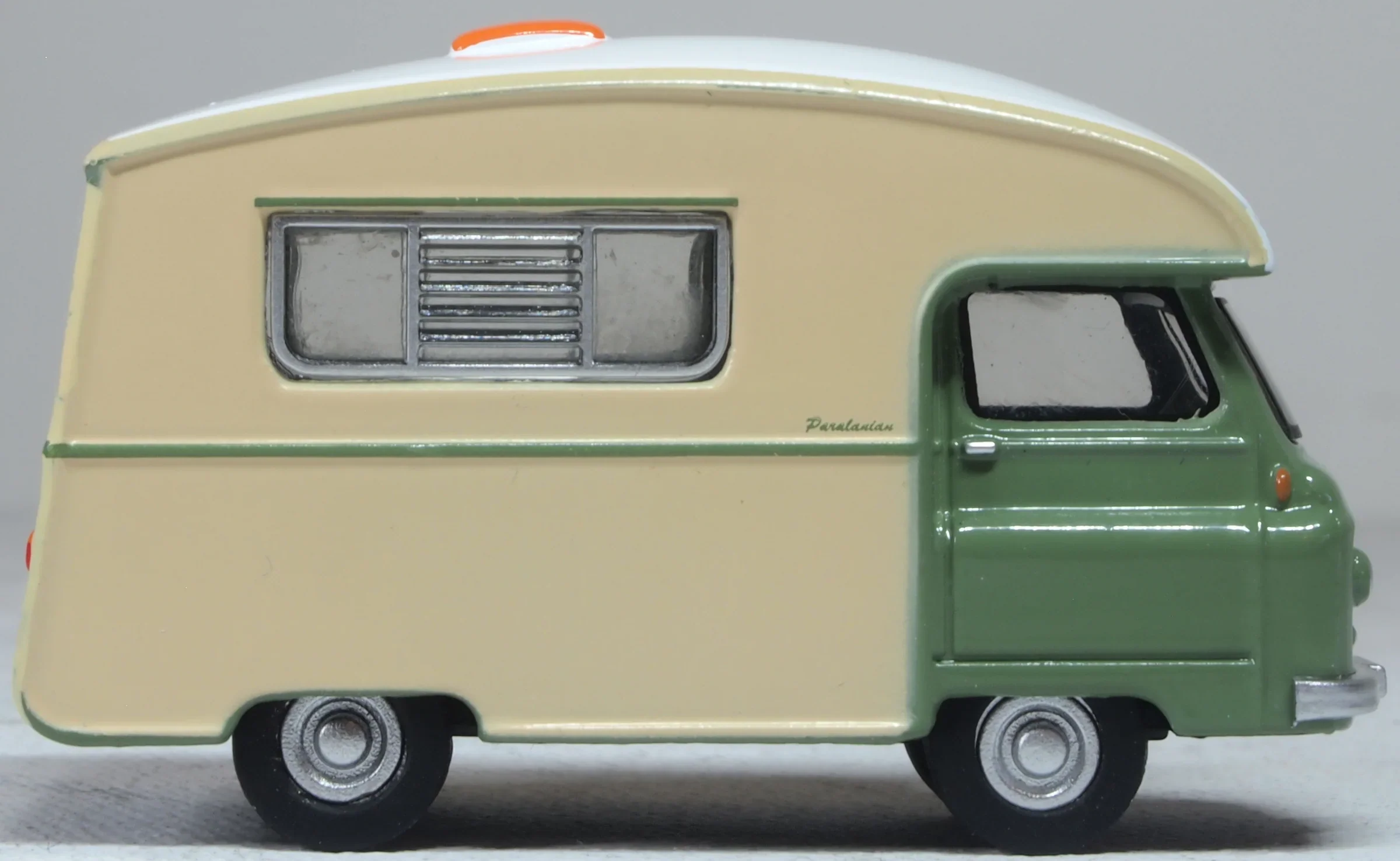 76JM025 Morris J2 Paralanian 1963 Sage Green/Pale Ivory - Image 4