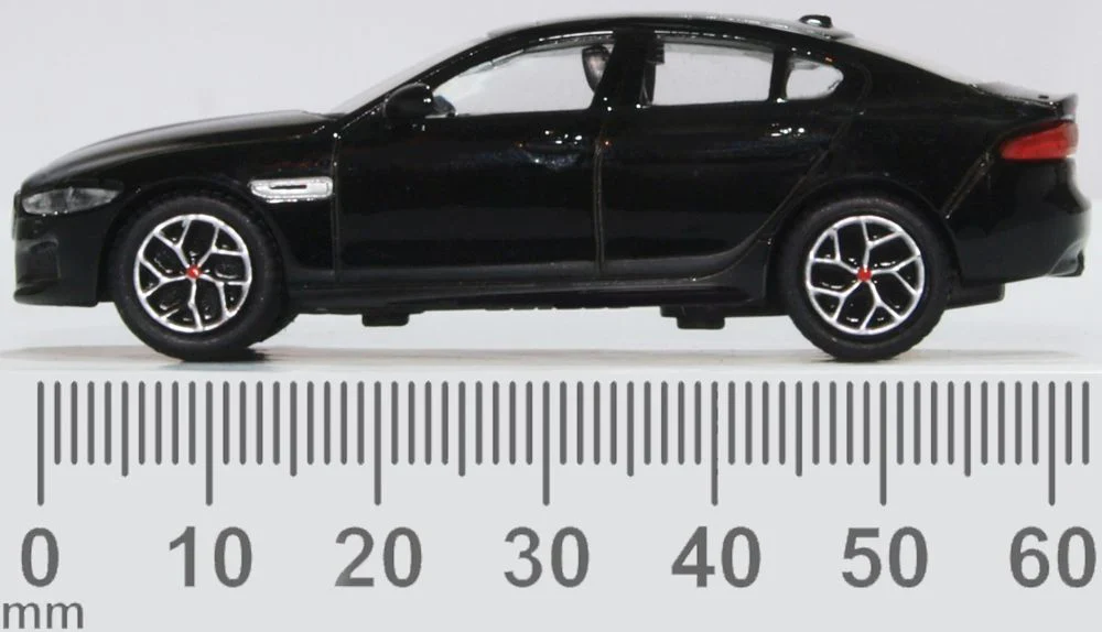 76JXE003 Jaguar XE Narvik Black - Image 6