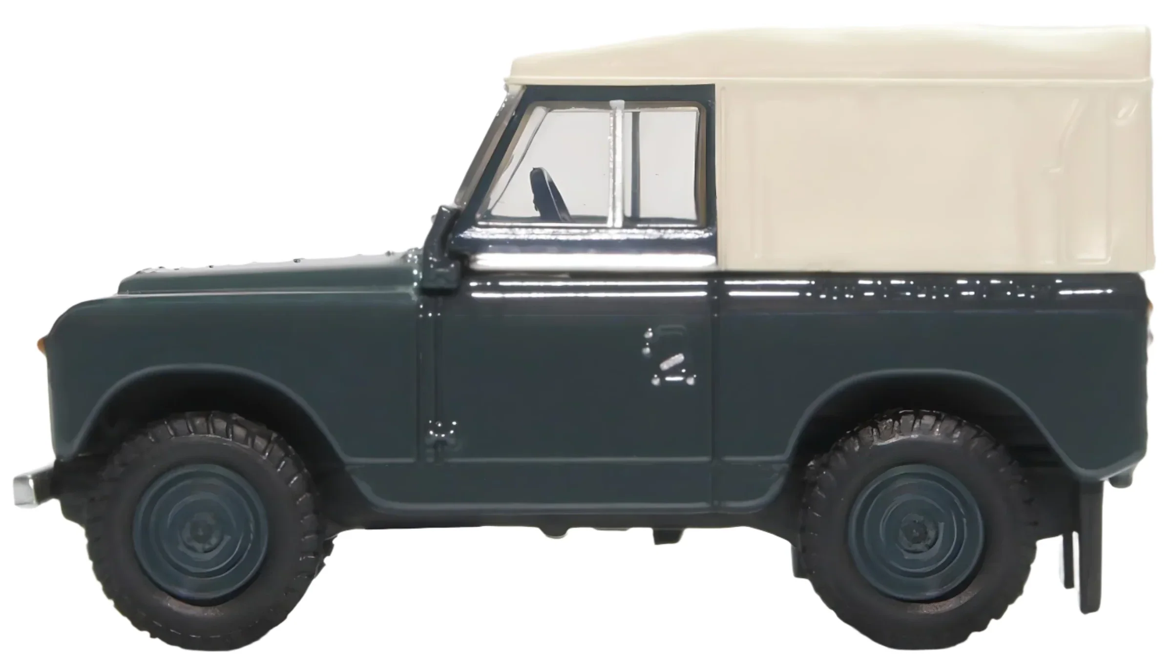 76LR2S007 Land Rover Series II SWB Canvas RAF Police - Image 2