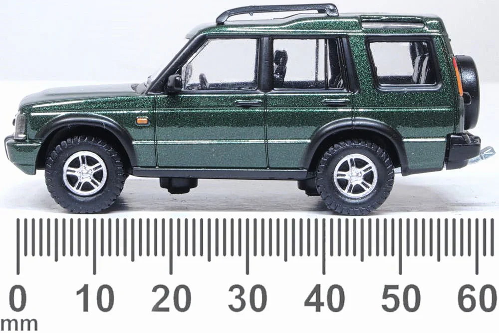 76LRD2001 Land Rover Discovery 2 Metallic Epsom Green - Image 6