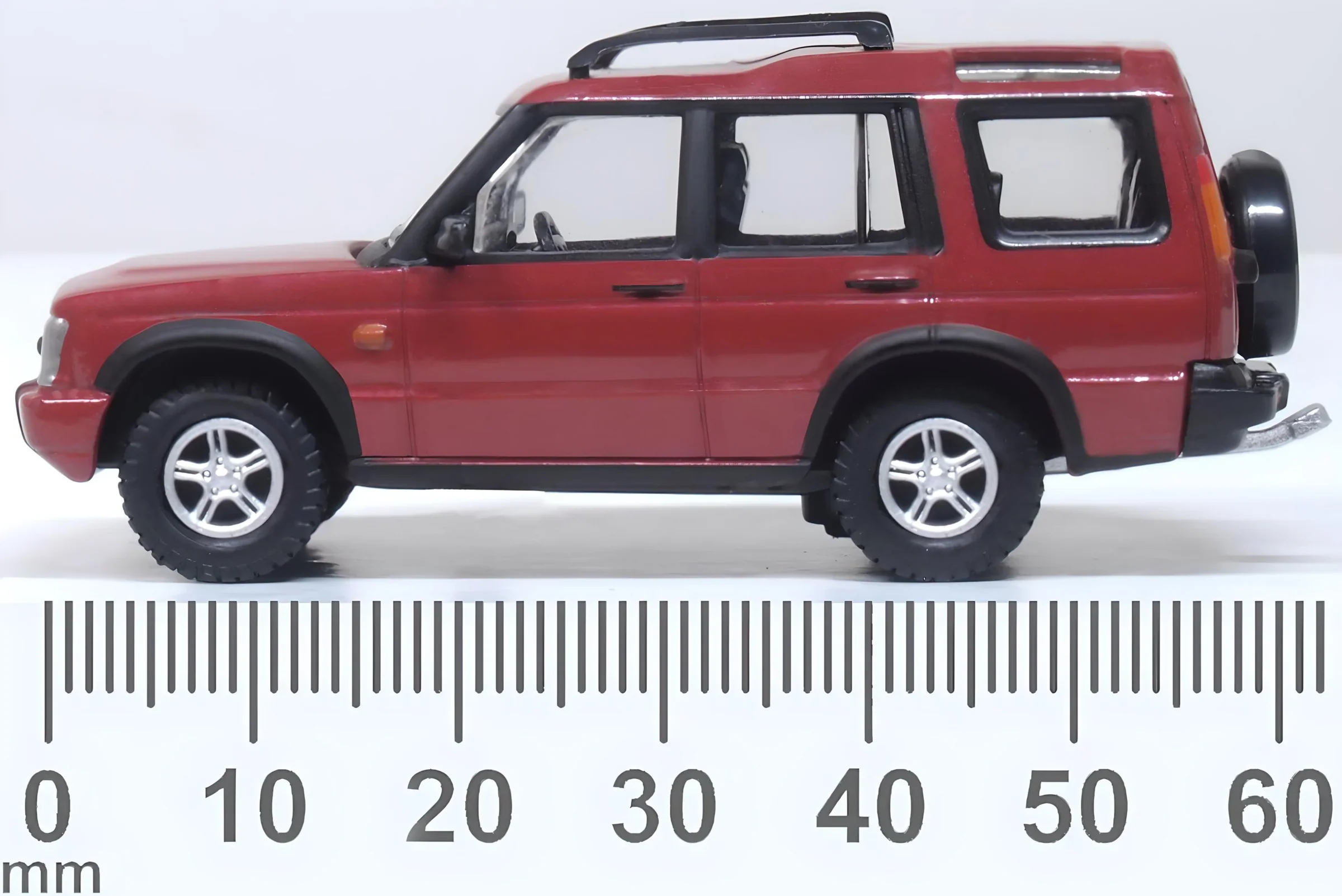 76LRD2003 Land Rover Discovery 2 Alveston Red - Image 6