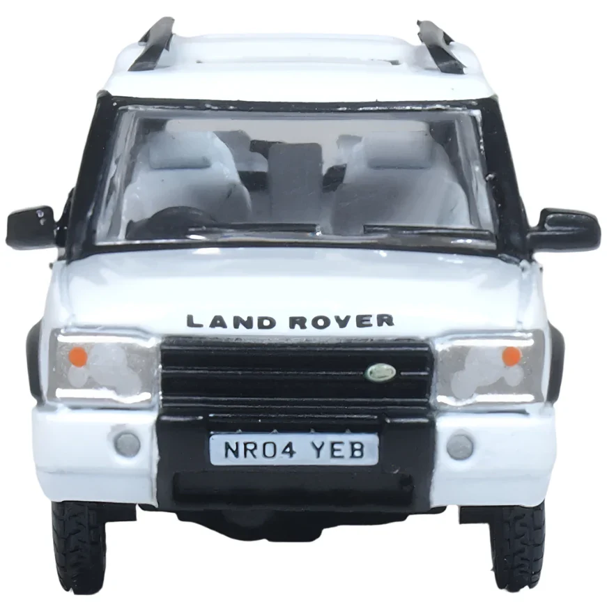 76LRD2004 Land Rover Discovery 2 Chawton White - Image 2