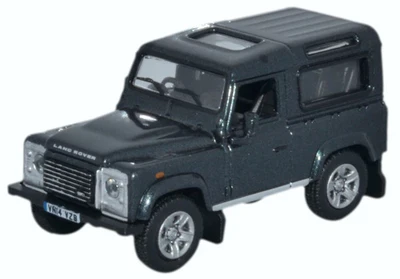 76LRDF006 Land Rover Defender 90 Station Wagon Santorini Black