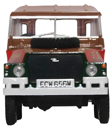 76LRL006 Land Rover Lightweight Hard Top Fred Dibnah - Image 2