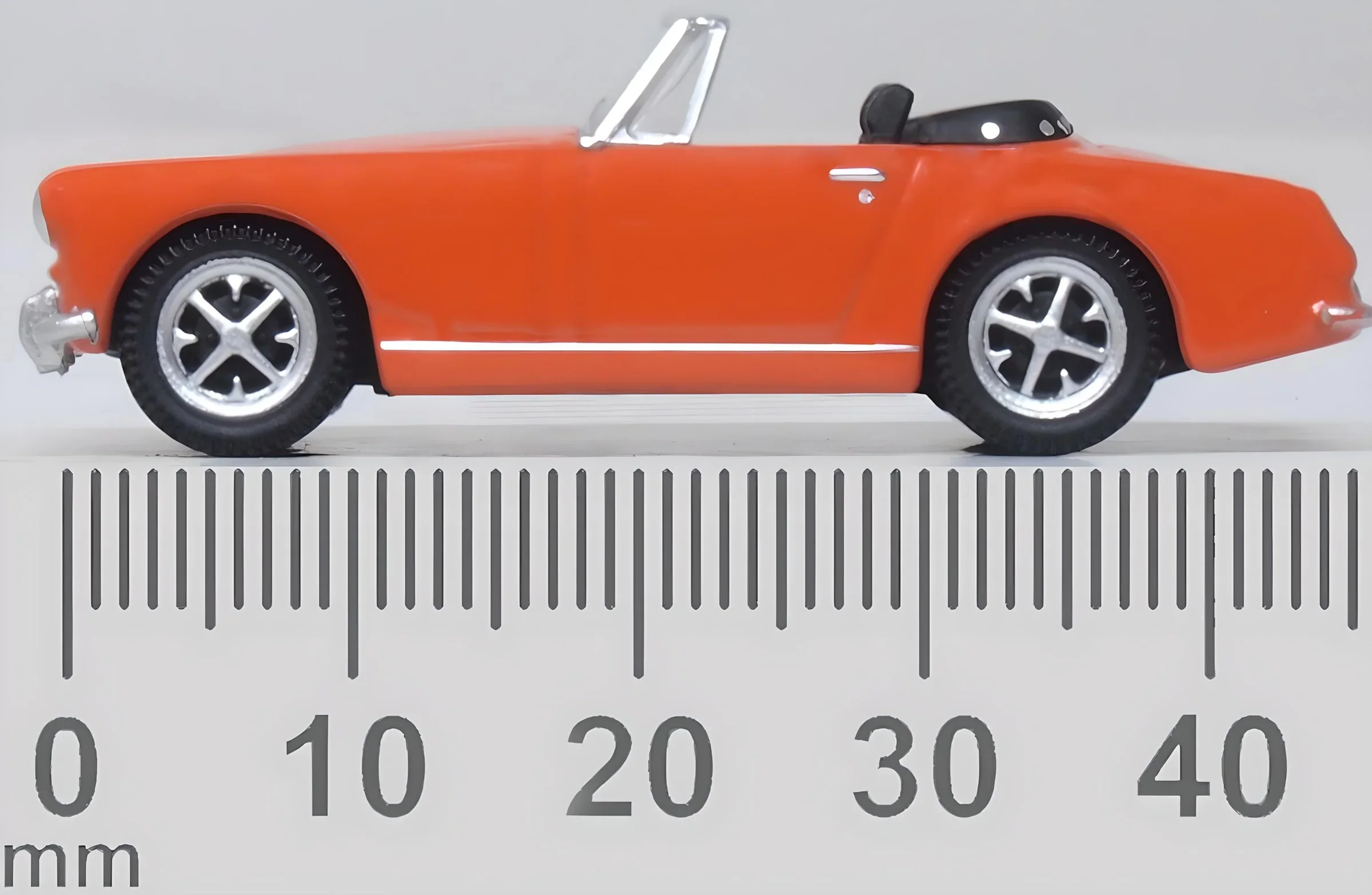 76MGM001 MG Midget MkIII Blaze Orange - Image 6