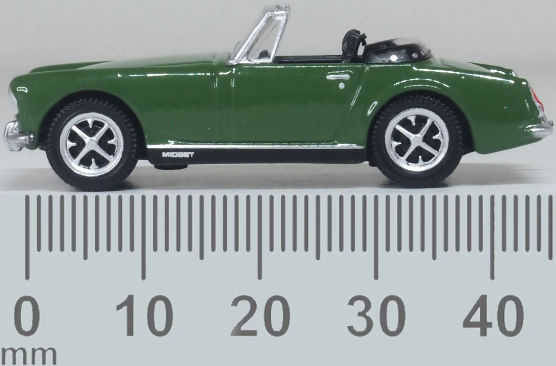 76MGM003 MG Midget MkIII British Racing Green - Image 6